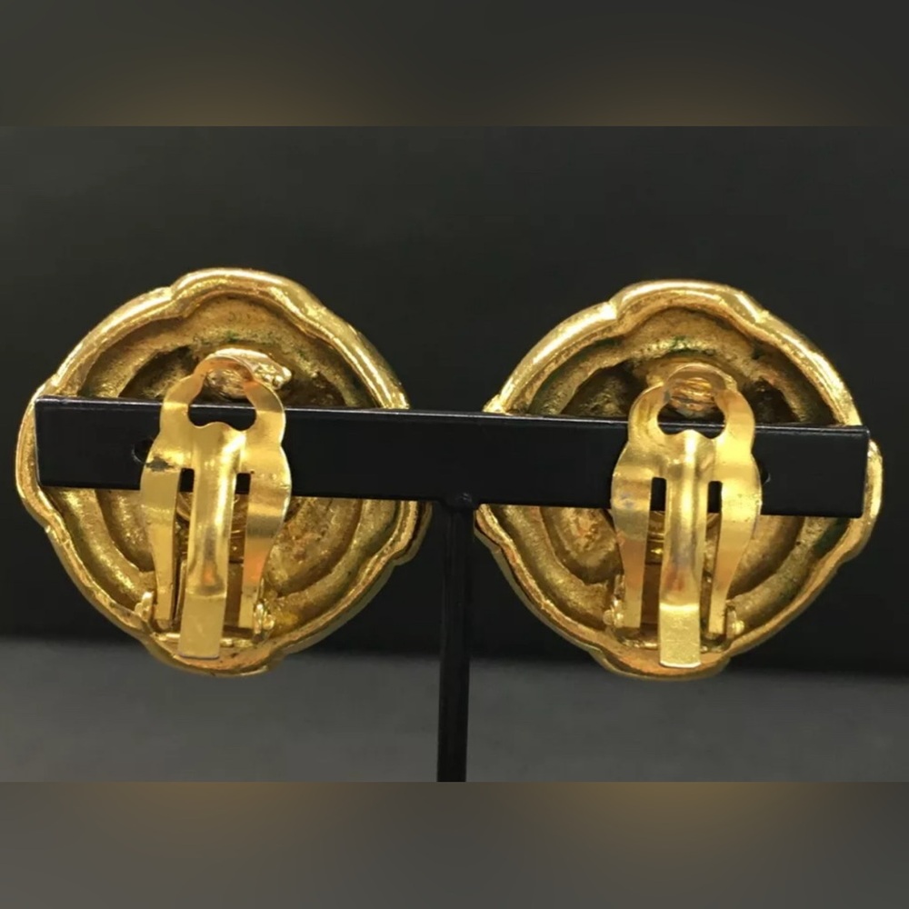 CHANEL CC Logo Gold Tone Earrings - Picture 4 of 8